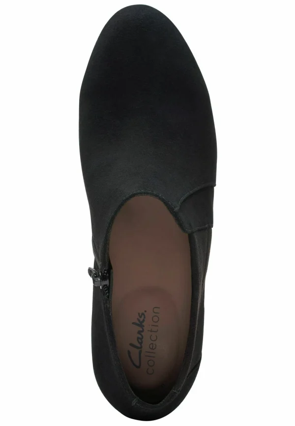 Clarks Bottines À Talons Hauts – Black Sde en vente 4