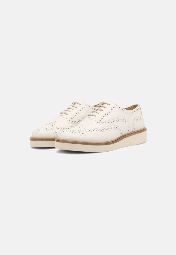 Clarks Baille Brogue – Derbies – White acheter en ligne 4