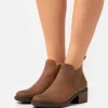 Clarks Memi Zip – Boots À Talons – Marron SOLDES TOUT À 20