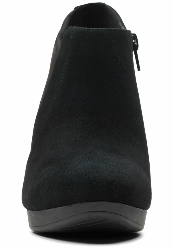 Clarks Bottines À Talons Hauts – Black Sde en vente 7