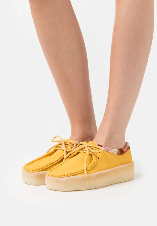 nouveau produit Clarks Originals Wallabee Cup – Mocassins – Yellow 1