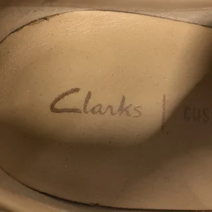 Clarks Oxford Shoes Beige SHOES-EU-39 Women soldes 15